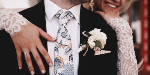 Čím doladit outfit ženicha? Spoustu možností nabízí ručně šité kravaty a motýlky od Bubibubi ties