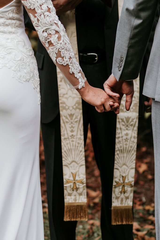 Co říká kněz na svatbě?