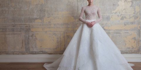 Georges Hobeika šije své dechberoucí svatební šaty pro nevěstu, která je zamilovaná i nezávislá. Podívejte se na aktuální kolekce