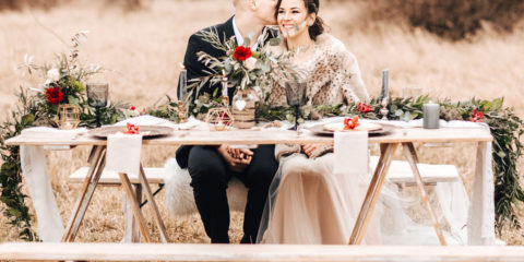 Židle jsou důležitou součástí svatby. Vyberte si ty pravé podle tématu, nálady a možností