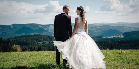 Svatební šaty od Hany Binarové. Nechte si ušít originální model na míru nebo vybírejte z autorské kolekce