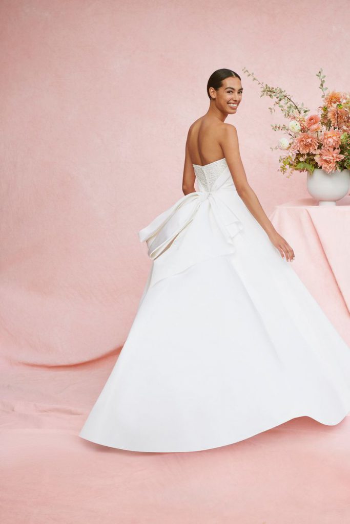 Svatební šaty Carolina Herrera, podzim 2020