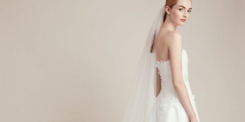 Milostné příběhy vepsala do svatební podzimní kolekce 2020 Lela Rose