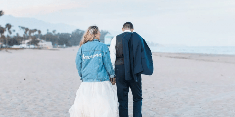 Vyšívaná bundička pro nevěstu je sexy a praktickým doplňkem