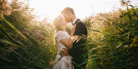 18 tipů na originální a romantické svatební fotografie nevěsty a ženicha