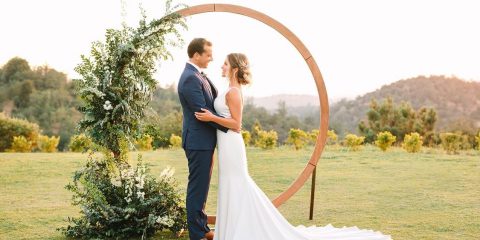 Dřevěné svatební dekorace nabízejí neskutečné možnosti, jak svatbu stylizovat