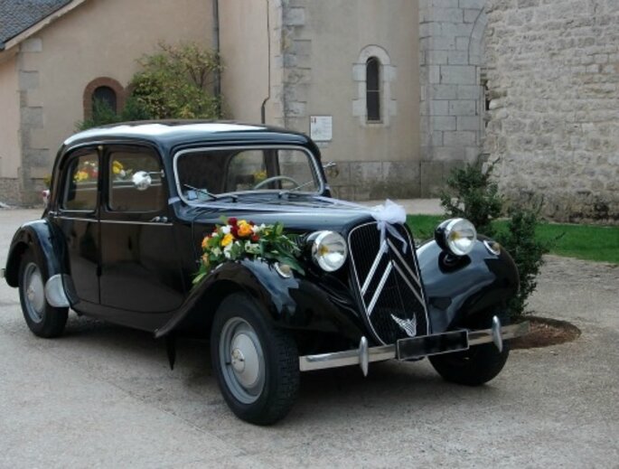 Svatební vůz, výzdoba auta pro nevěstu