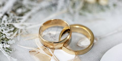 Jak ušetřit za zásnubní a snubní prsteny