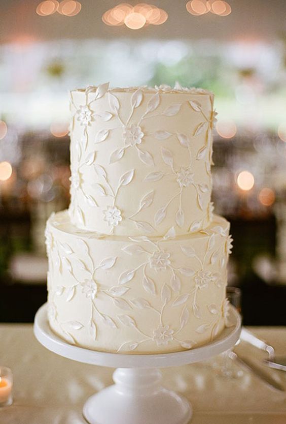 Bílé svatební dorty