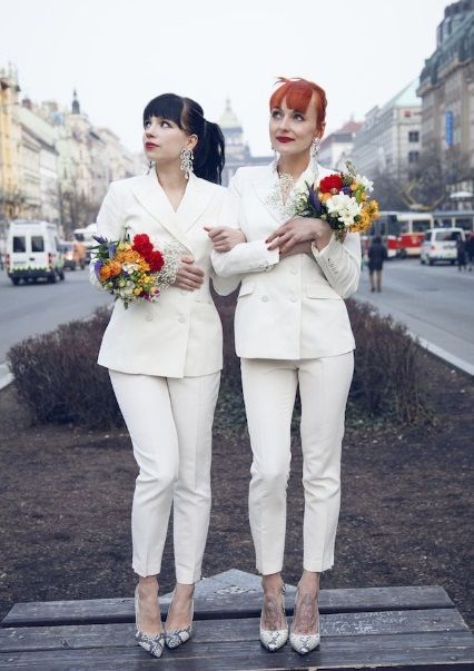 Svatební oblečení gay/lesbických párů