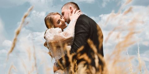 Fototrendy 2024. Jaké svatební snímky byste si měli nechat udělat v letošní sezóně